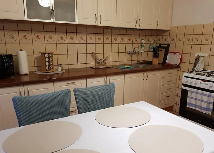 Δωμάτια σε οικογενειακή κατοικία 